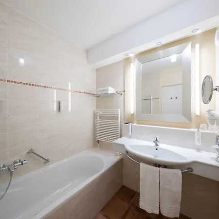 Hotel Bilderberg Kasteel Vaalsbroek 4*